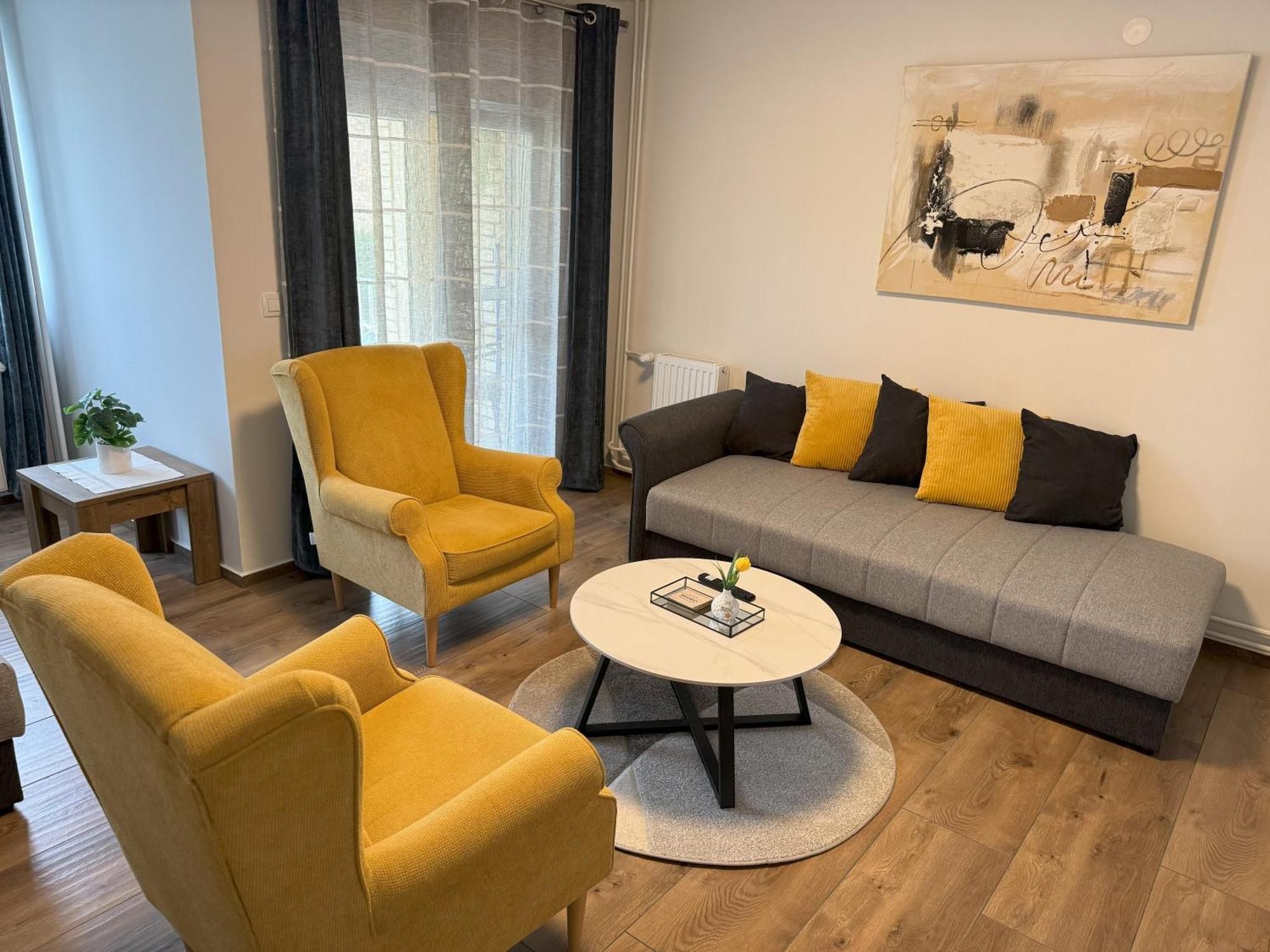 Apartment Apollo - Center - Self Check In - Free Parking Osijek